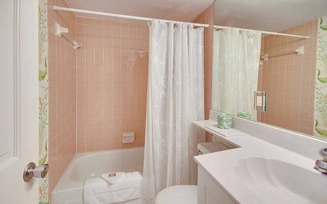 Sunset Villas 1 Beachfront/awesome Views/pool/bbq