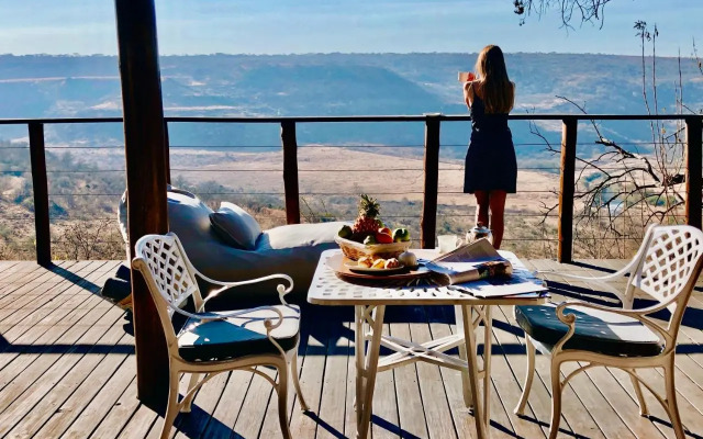 Esiweni Game Lodge