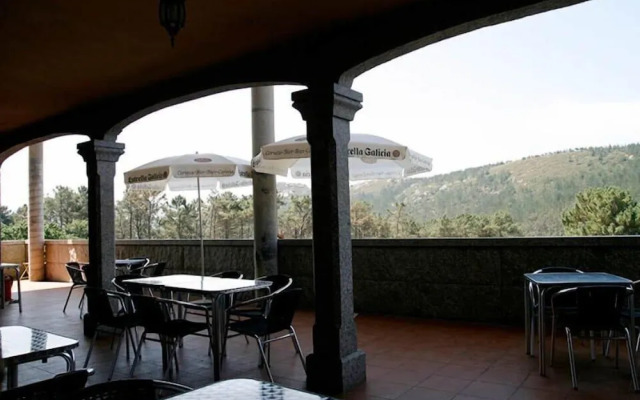 Restaurante & Pensión A Pedra