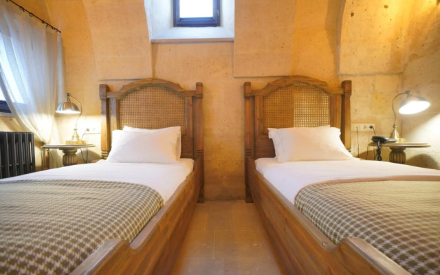 Maya Cave Hotel