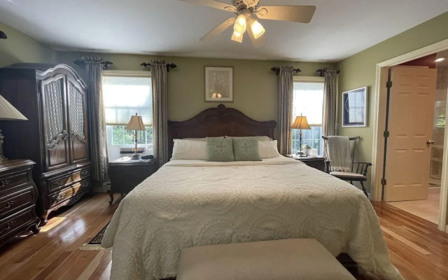 Harbor Hideaway