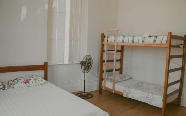 Vila Santa Eulália Hostel