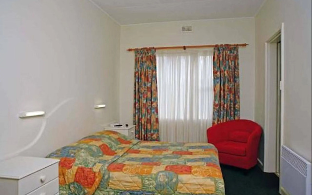 Claremont Hotel Motel