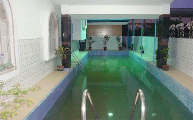 Hotel East Palace