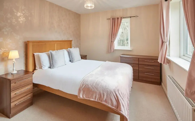 57 Woodland View in Holmfirth