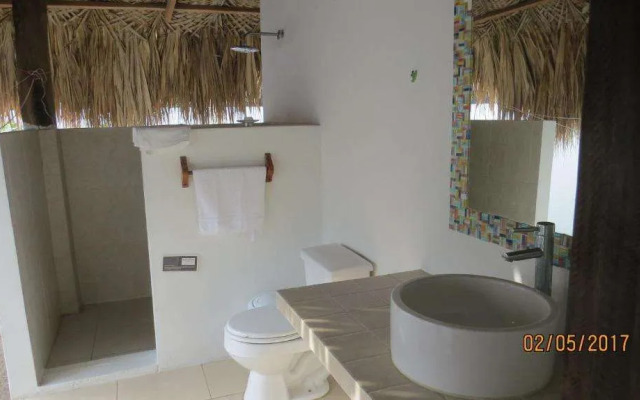 Huku Beach Hostel