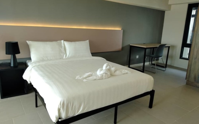 Tamarind Suites by SubHome