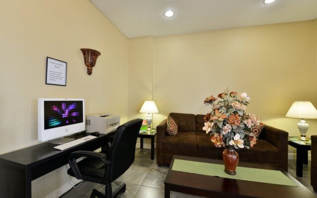 Econo Lodge Space Center