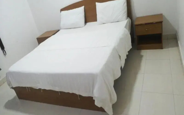 OYO 577 Saida Villas