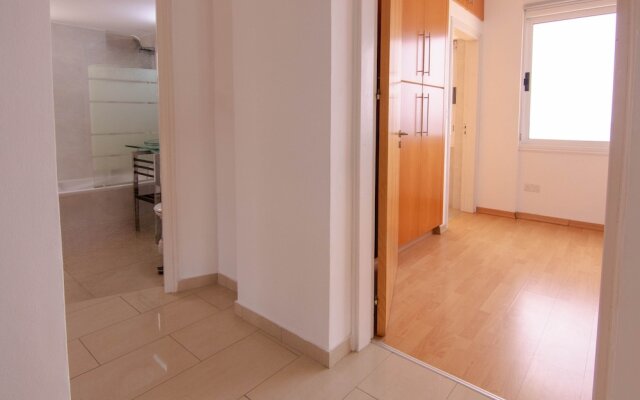 Phaedrus Living Beachfront Villa Mare