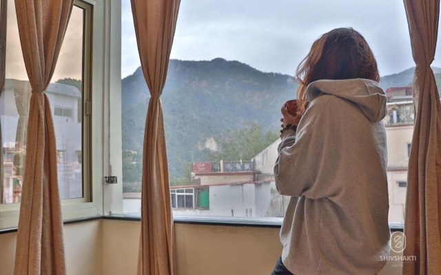 Shiv Shakti Hostel – Guest Rooms – Rishikesh