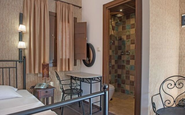 Polys Guest House