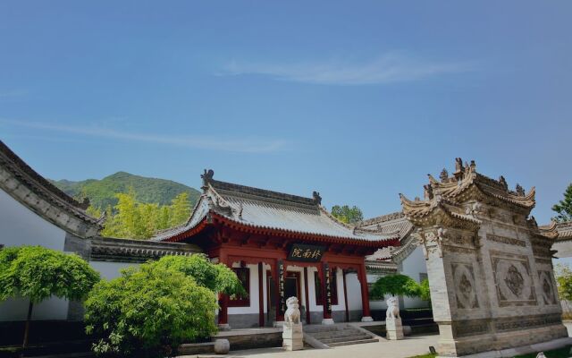 ZuoYouKe Qinling West Brigade Hotel