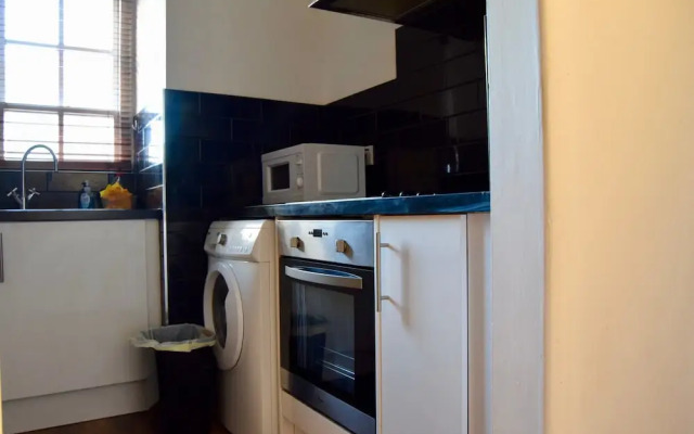 2 Bedroom Apartment Close To Hyde Park