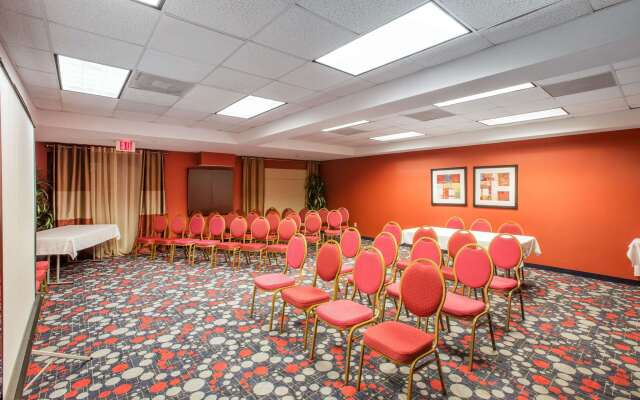 Comfort Suites Locust Grove Atlanta South
