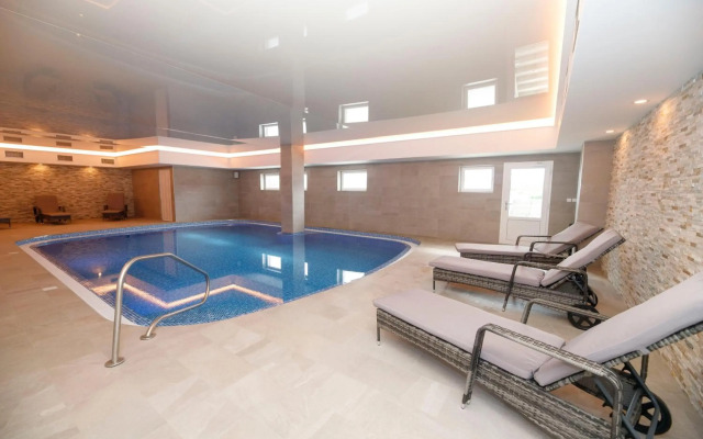 Lazensky Hotel Pyramida I