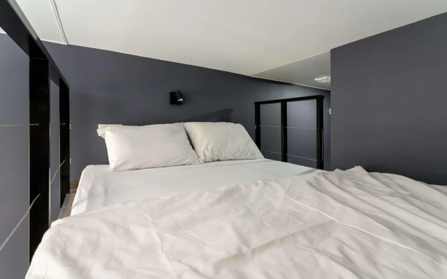 Метры в центре на улице Достоевского 30