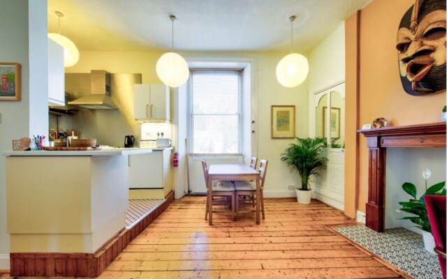 5 Star Old Town Apartment