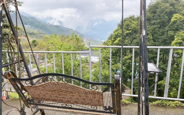 Jing James Homestay