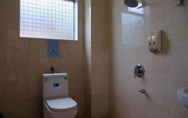 The stone bridge climbing hotel – Bathroom – Guilin