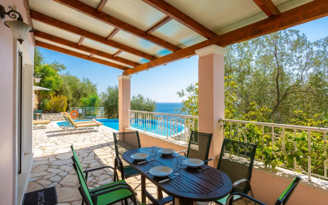 Beach villa Aetos kaminaki Nissaki