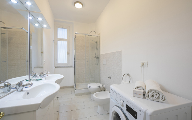 I Marinai - In The City Of Genoa