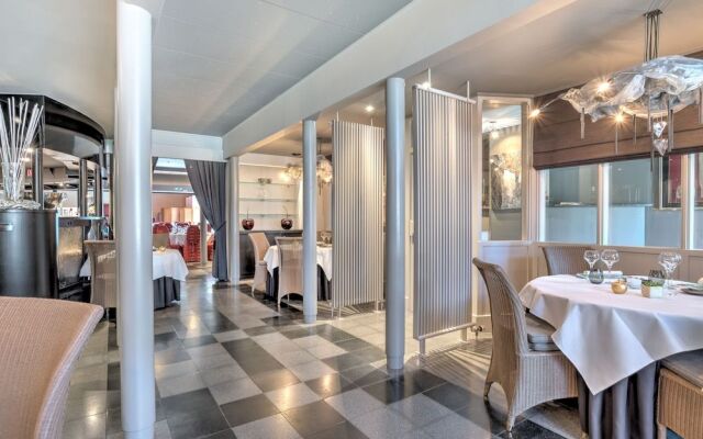 RAVEL Hotel Cyrano