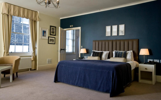 Royal Hotel