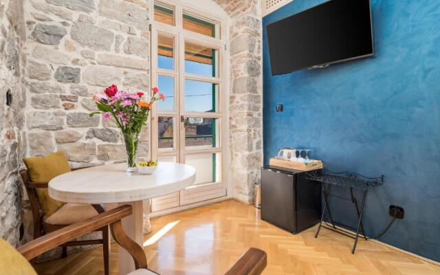 Captain's Guest house