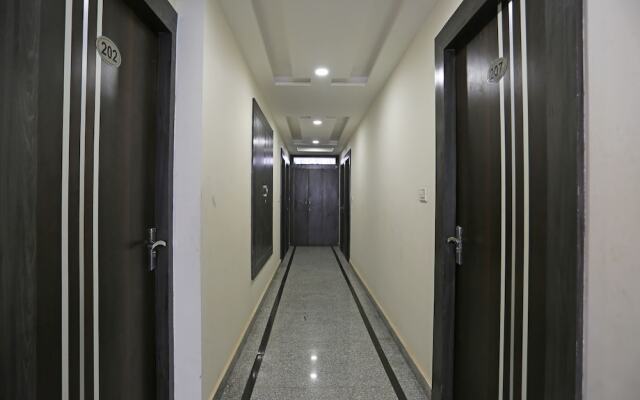 OYO 9919 Nandgiri Palace