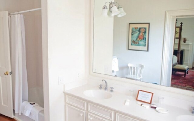 21 East Battery Bed & Breakfast