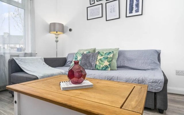 Two Bedroom Apartment by Klass Living Serviced Accommodation Motherwell - Anderson Apartment With WiFi &Parking
