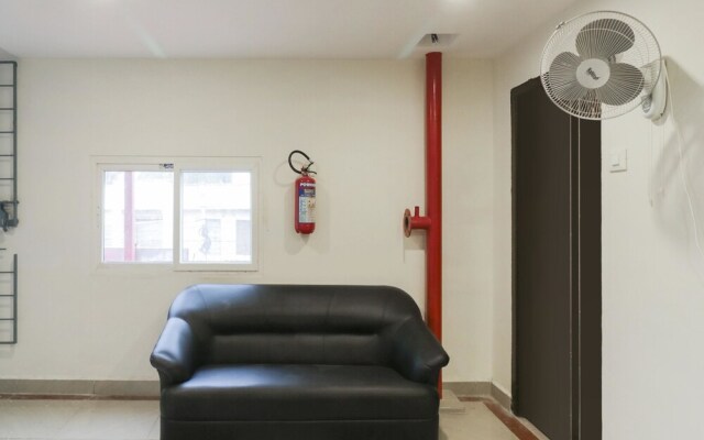 Sujatha Nirmala Convent Road by OYO Rooms