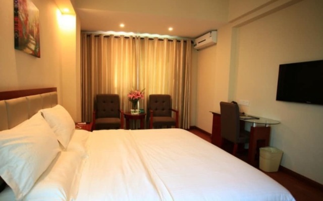 GreenTree Inn Sanya Heping Street Qingren Bridge Express Hotel
