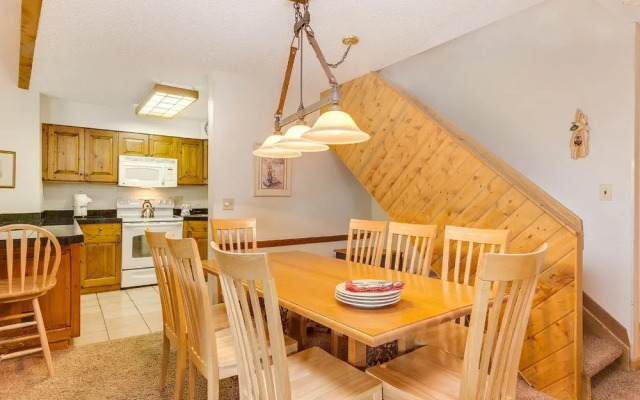Pine Ridge Condominiums