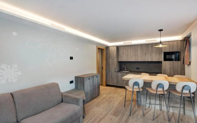 Snow Mountain Planet Suite House