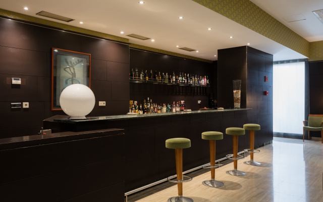 Hotel Ciudad de Valladolid - Image 2
