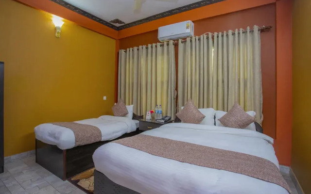 OYO 348 Hotel Park Treasure