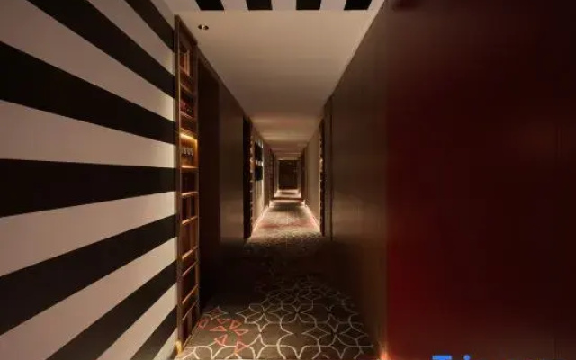 Xinyuan Hotel 1875 (Beijing Gulou Nanluoguxiang Store)