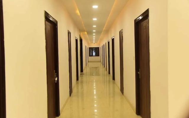 Shree Sai Lawns