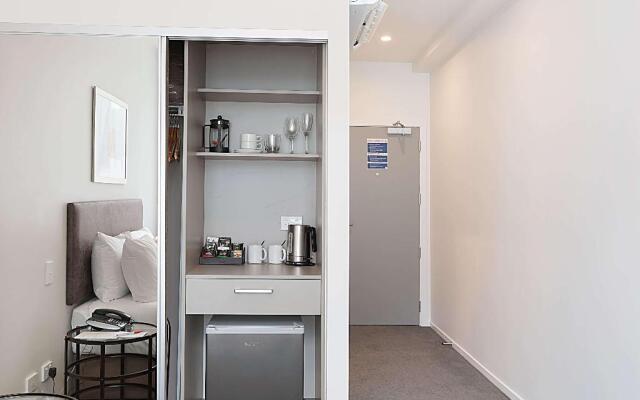 Ramada Suites By Wyndham Victoria Street West