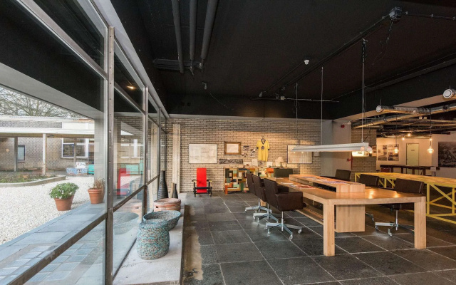 WOW Hostel Amsterdam