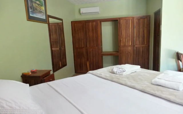 Toucan Inn