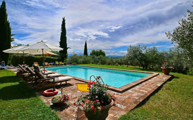 Tranquil Haven in Todi Countryside