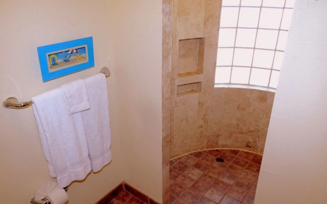 Delphin 501 - 2 Br Condo