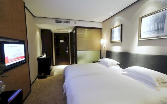 Yiwu Byland World Hotel