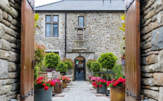 Lanelay Hall Hotel & Spa