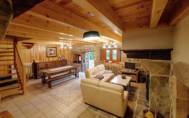 Gîte Montarcher, 4 pièces, 6 personnes - FR-1-496-11