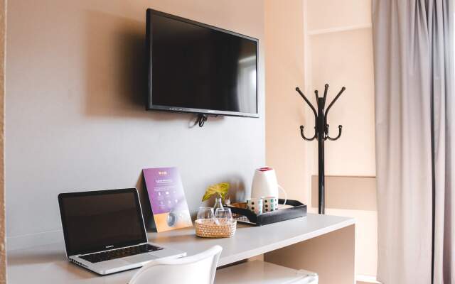 Work Hotel