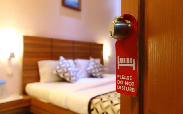 OYO 7810 Keshiv Galaxy Inn